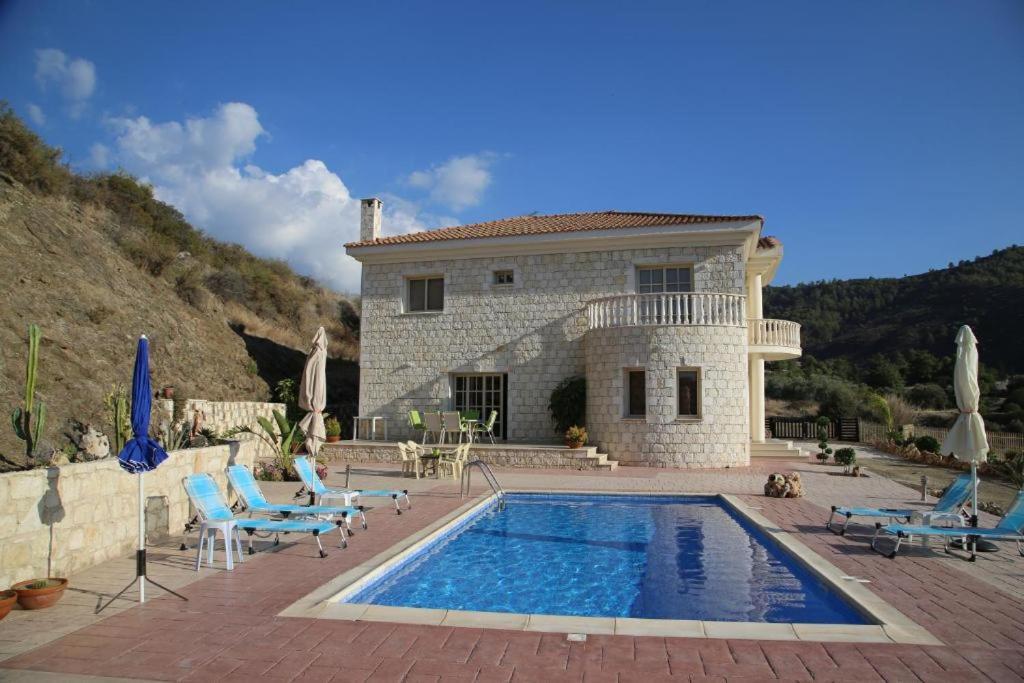 Villa Melyia คาโตเปียร์กอส ภายนอก รูปภาพ