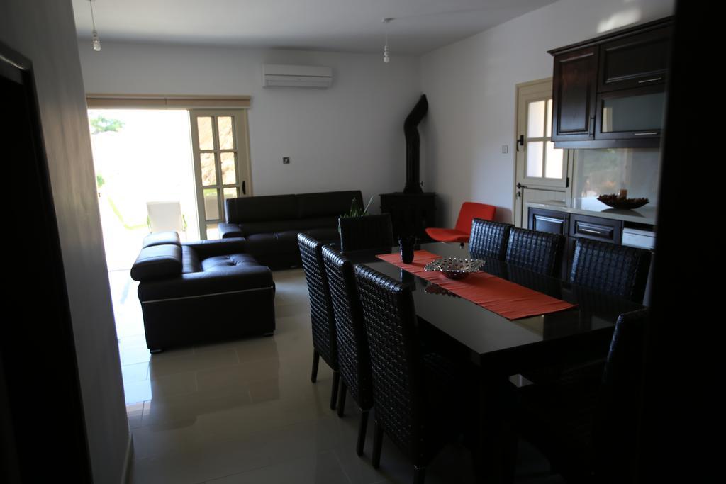 Villa Melyia คาโตเปียร์กอส ห้อง รูปภาพ